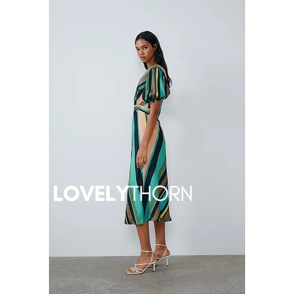 ZARA // fashion blogger fave chevron print satin effect midi dress - Picture 13 of 16